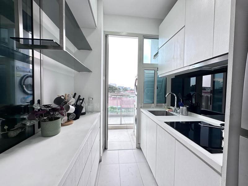 NEWest, 3 West Coast Drive, Buona Vista / West Coast / Clementi New Town, Room Rental, 180 sqft, Apartment For Rent, by Kyne Chan, 25008023 - PropertyGuru.com.sg