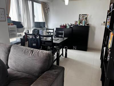 For Rent - Esta Ruby