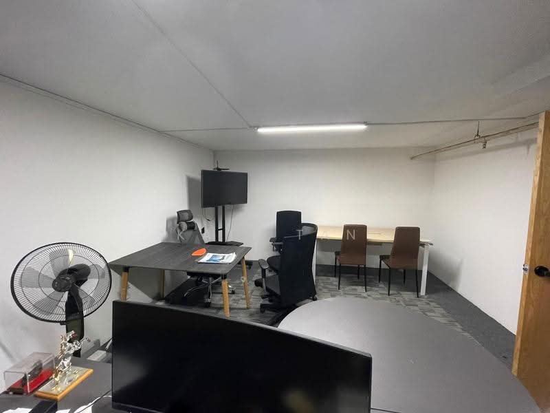 First Centre, 50 Serangoon North Avenue 4, Hougang / Punggol / Sengkang, 1,668 sqft, Light Industrial (B1) For Sale, by Kate Tan, 25008120 - Study - CommercialGuru.com.sg