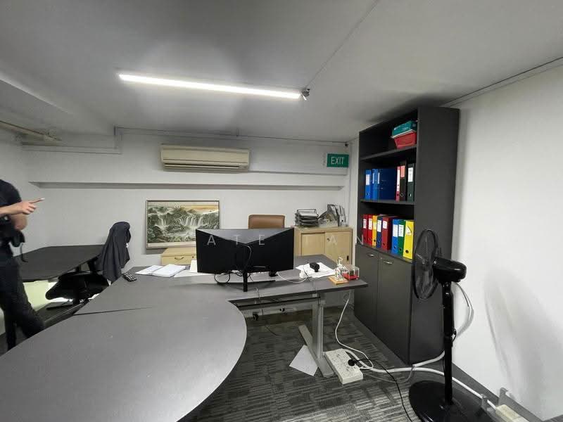 First Centre, 50 Serangoon North Avenue 4, Hougang / Punggol / Sengkang, 1,668 sqft, Light Industrial (B1) For Sale, by Kate Tan, 25008120 - Study - CommercialGuru.com.sg