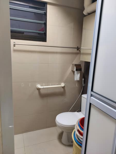 341 Jurong East Avenue 1, 341 Jurong East Avenue 1, Room Rental, 100 sqft, HDB Flat For Rent, by Derrick Lim, 25008423 - PropertyGuru.com.sg