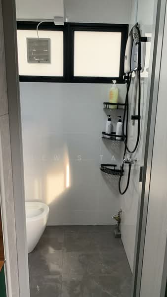 336 Ang Mo Kio Avenue 1, 336 Ang Mo Kio Avenue 1, Room Rental, 200 sqft, HDB Flat For Rent, by Lewis Tam, 25008769 - PropertyGuru.com.sg