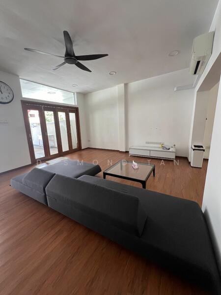 Walk to Macpherson MRT! Spacious renovated rooms!, Jalan chengkek, Room Rental, 180 sqft, Corner Terrace For Rent, by Desmond Tan, 25009117 - PropertyGuru.com.sg