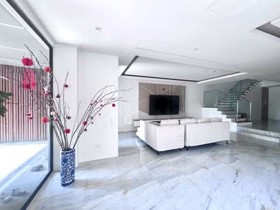 For Rent - Aida Street