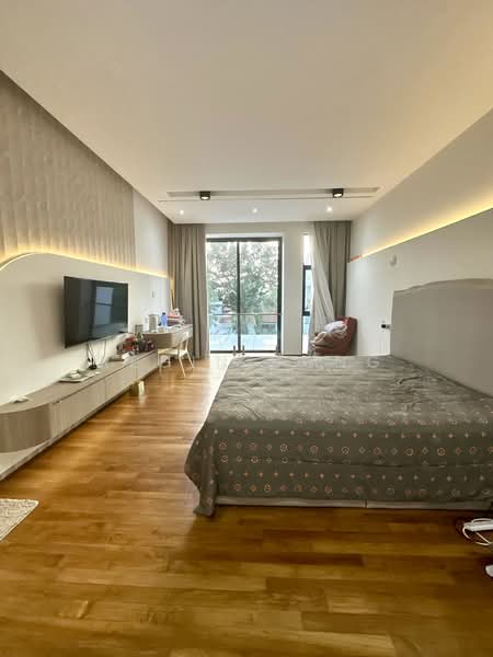 Aida Street, Aida Street, 7 Bedrooms, 4,500 sqft, Semi-Detached House For Rent, by Regin Jong, 25010673 - Master Bedroom - PropertyGuru.com.sg