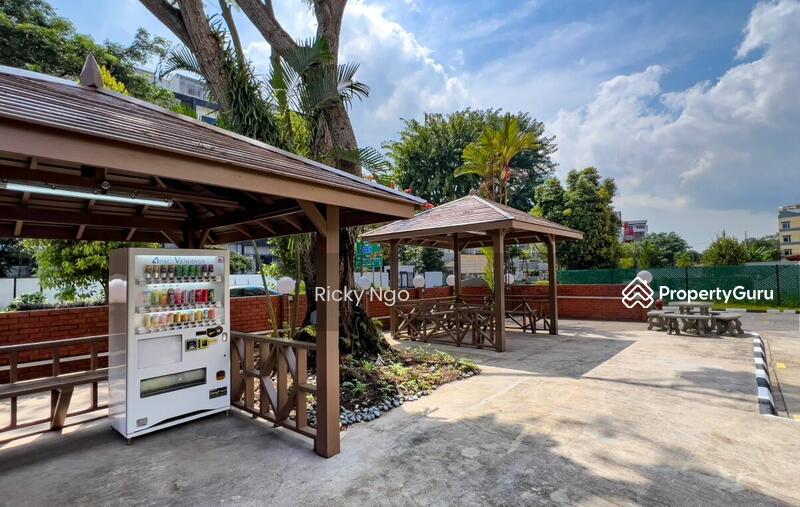 For Rent - Coliwoo - Pasir Panjang ( Walking distance to NUS Kent Ridge Campus )