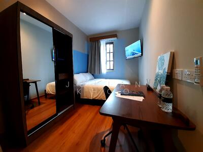 For Rent - No Owner! Recently Renovated Master Room, Near Boon Keng MRT