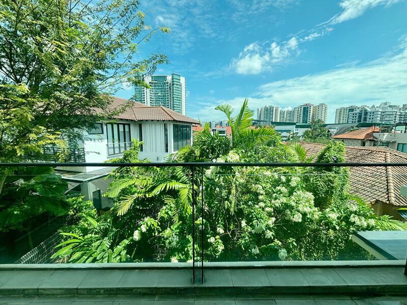 Renovated Bungalow with ALL ensuite rooms + pool + garden, Cotswold Close Braddell Heights Serangoon Gardens, 7 Bedrooms, 6,300 sqft, Bungalow House For Rent, by Bhavina Kaur, 25015809 - PropertyGuru.com.sg