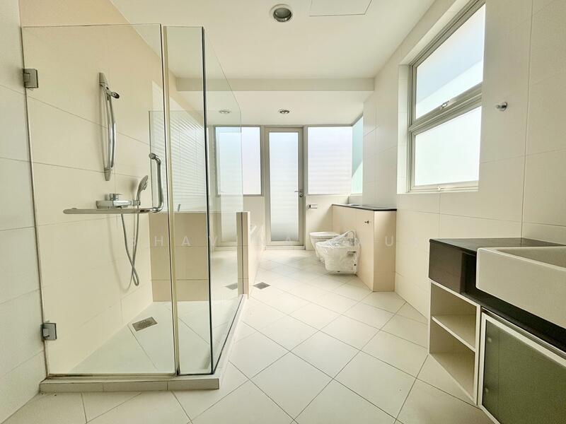 Renovated Bungalow with ALL ensuite rooms + pool + garden, Cotswold Close Braddell Heights Serangoon Gardens, 7 Bedrooms, 6,300 sqft, Bungalow House For Rent, by Bhavina Kaur, 25015809 - PropertyGuru.com.sg