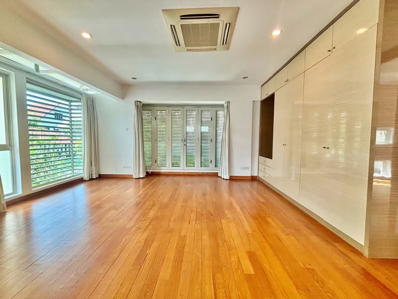 Renovated Bungalow with ALL ensuite rooms + pool + garden, Cotswold Close Braddell Heights Serangoon Gardens, 7 Bedrooms, 6,300 sqft, Bungalow House For Rent, by Bhavina Kaur, 25015809 - PropertyGuru.com.sg