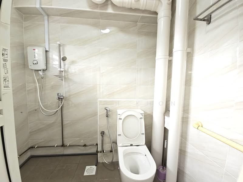 639 Bukit Batok Central, 639 Bukit Batok Central, Room Rental, 300 sqft, HDB Flat For Rent, by Kennath Khong, 25016671 - PropertyGuru.com.sg