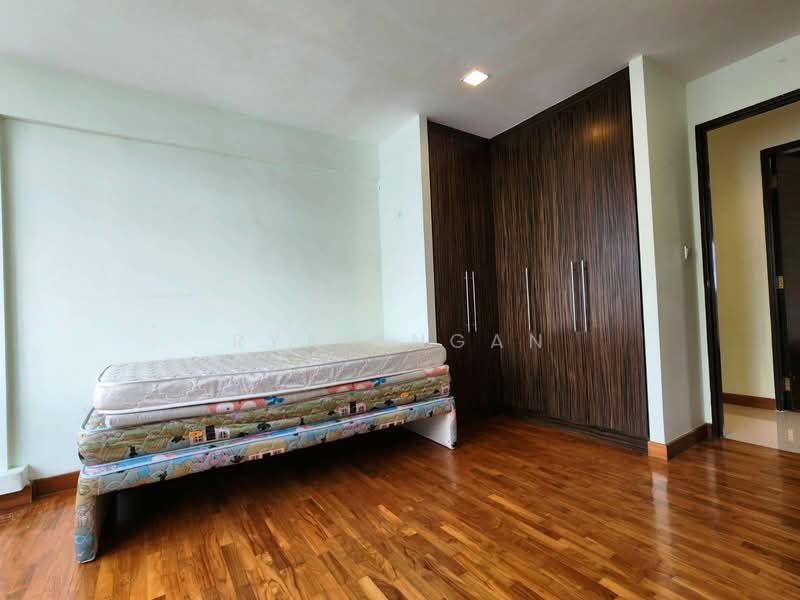 For Rent - 264E Compassvale Bow