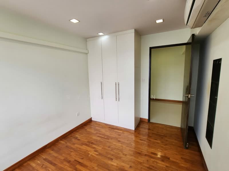 For Rent - 264E Compassvale Bow