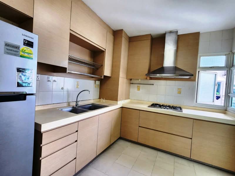 For Rent - 264E Compassvale Bow