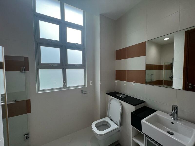 ❤️A Beautiful Namly Estate Semi - Detached near Sixth Ave ❤️, Namly Crescent, 5 Bedrooms, 4,400 sqft, Semi-Detached House For Rent, by Darren Teo, 25018474 - PropertyGuru.com.sg