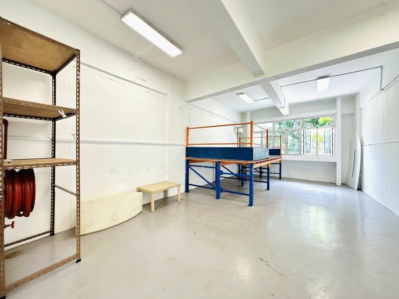 Ready industrial unit above Paya Lebar MRT, , 650 sqft, Light Industrial (B1) For Rent, by Alyssa Poh, 25018702 - CommercialGuru.com.sg