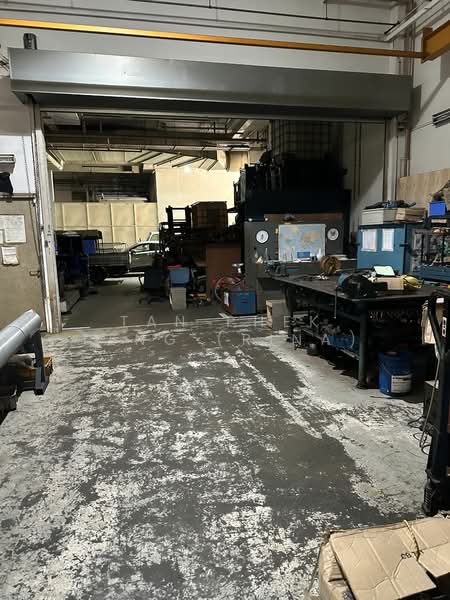 Pioneer Centre, 1 Soon Lee Street, 1,702 sqft, Factory / Workshop (B2) For Rent, by Rina Royale Tan, 25019099 - CommercialGuru.com.sg