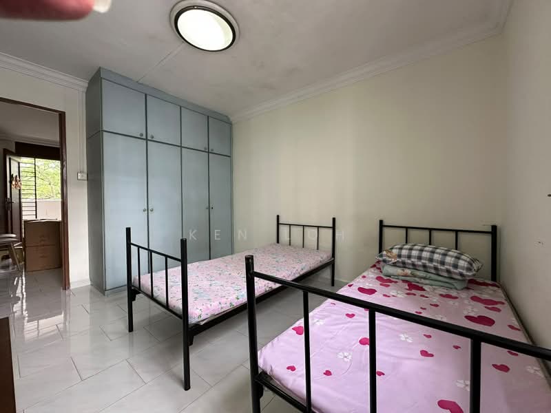 335 Woodlands Street 32, 335 Woodlands Street 32, Room Rental, 100 sqft, HDB Flat For Rent, by Ken Loh, 25019818 - PropertyGuru.com.sg