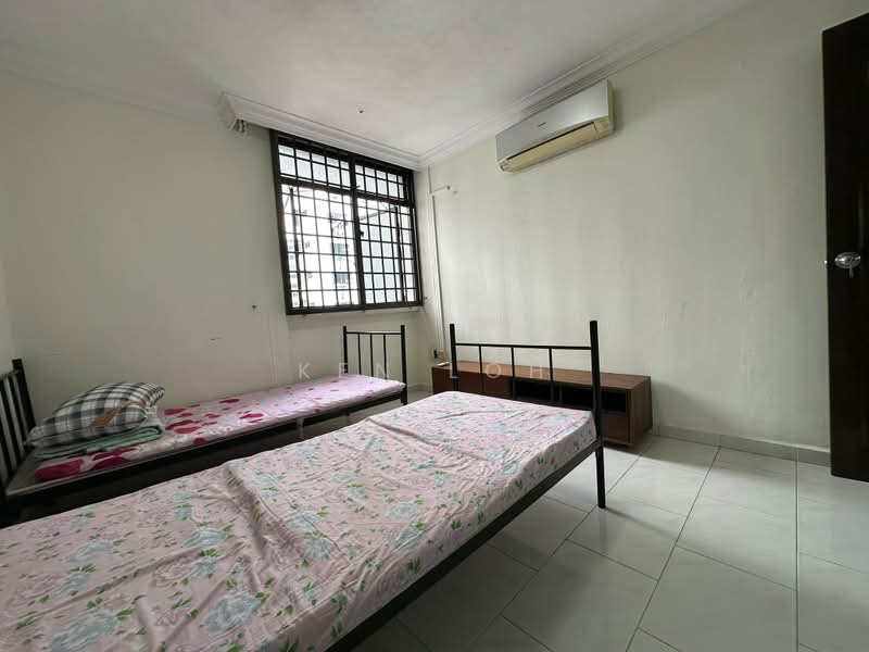 335 Woodlands Street 32, 335 Woodlands Street 32, Room Rental, 100 sqft, HDB Flat For Rent, by Ken Loh, 25019818 - PropertyGuru.com.sg
