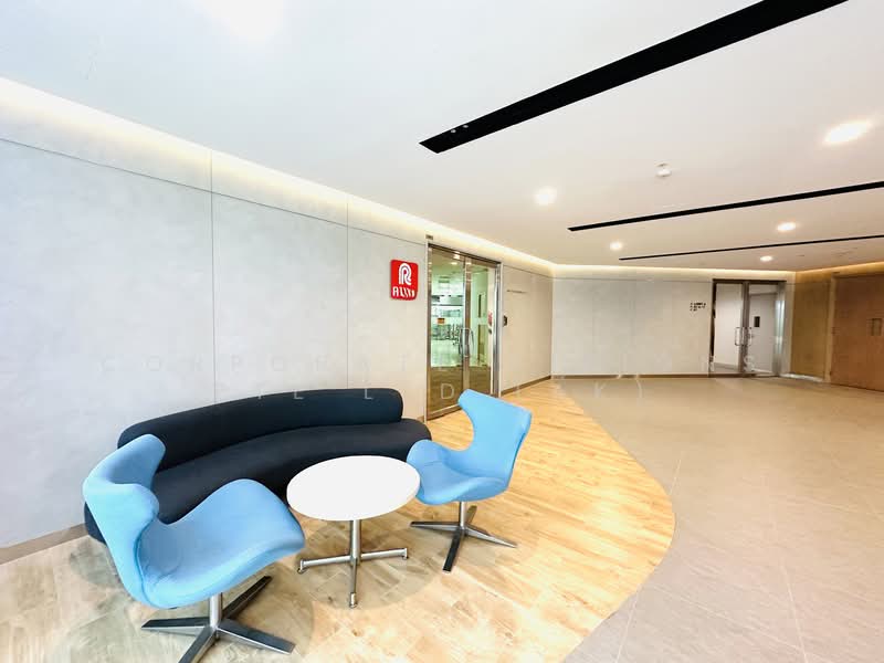 FURNISHED, ex-MNC Office with work-stations. FREE for Takeover. 8 mins walk MRT, Size: 3000, 5000~9000, 12000 sqft. CONTACT: 65-96881177, Buona Vista / West Coast / Clementi New Town, 4,700 sqft, Business / Science Park For Rent, by ADRIAN, 25023429 - CommercialGuru.com.sg
