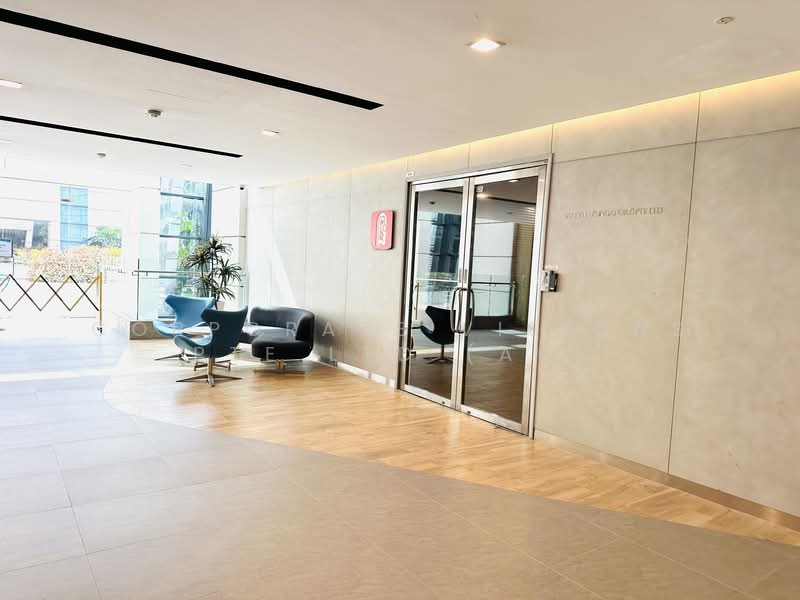 FURNISHED, ex-MNC Office with work-stations. FREE for Takeover. 8 mins walk MRT, Size: 3000, 5000~9000, 12000 sqft. CONTACT: 65-96881177, Buona Vista / West Coast / Clementi New Town, 4,700 sqft, Business / Science Park For Rent, by ADRIAN, 25023429 - CommercialGuru.com.sg