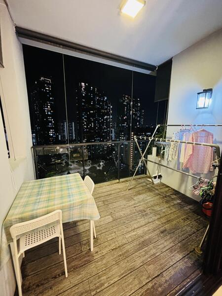 For Sale - The Crest