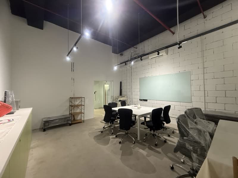 Lam Soon Industrial Building, 63 Hillview Avenue, Dairy Farm / Bukit Panjang / Choa Chu Kang, 334 sqft, Light Industrial (B1) For Rent, by Jean Koh, 25024816 - Room A - CommercialGuru.com.sg