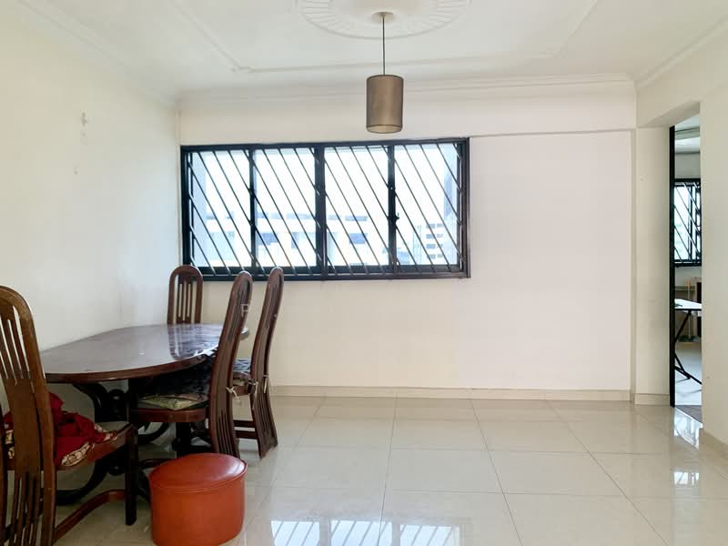 For Rent - 212 Serangoon Avenue 4