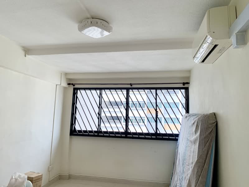 For Rent - 212 Serangoon Avenue 4