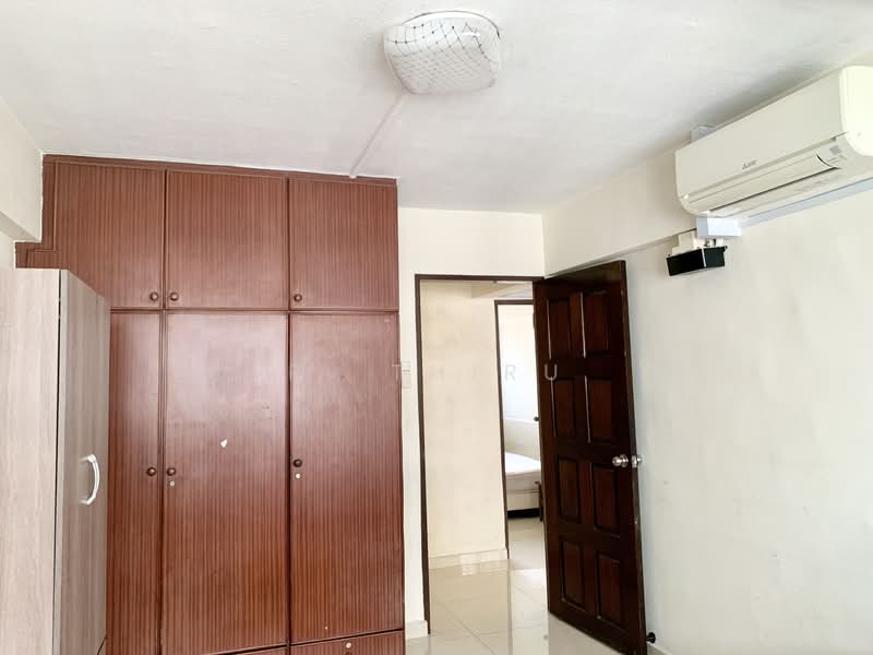 For Rent - 212 Serangoon Avenue 4