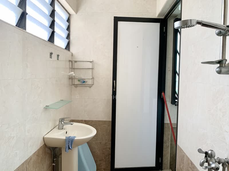 For Rent - 212 Serangoon Avenue 4