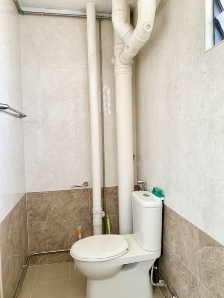 For Rent - 212 Serangoon Avenue 4