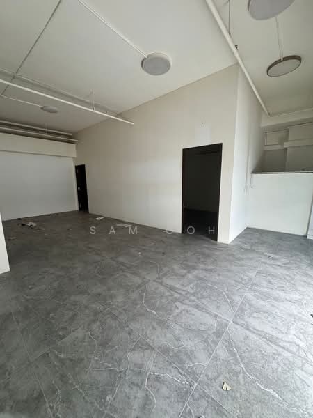 Wcega Plaza, 1 Bukit Batok Crescent, 2,389 sqft, Light Industrial (B1) For Rent, by Sam Goh, 25027574 - CommercialGuru.com.sg