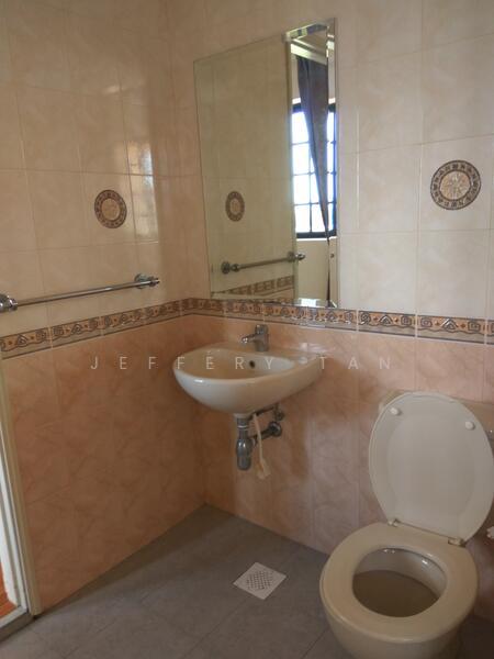 For Rent - Yunnan Gardens