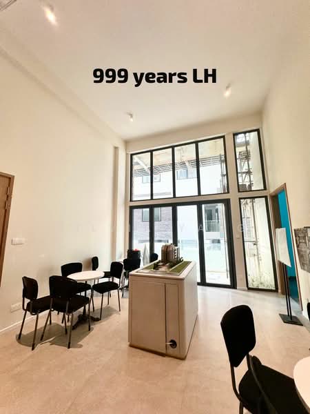 The Shorefront, 165A Jln. Loyang Besar, 4 Bedrooms, 1,572 sqft, Apartment For Sale, by Silvia Yang, 25029140 - PropertyGuru.com.sg