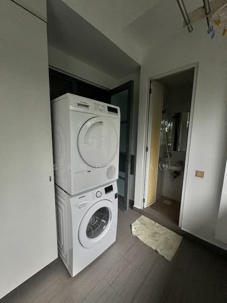 Viz at Holland, 221 Queensway, 3 Bedrooms, 1,109 sqft, Condominium For Rent, by Sandy Lau, 25029853 - PropertyGuru.com.sg