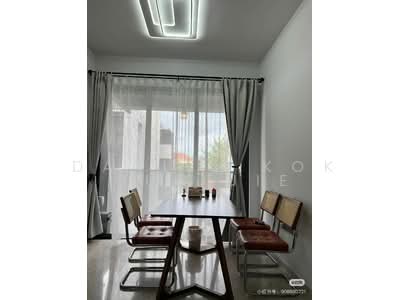 For Rent - Haus On Handy