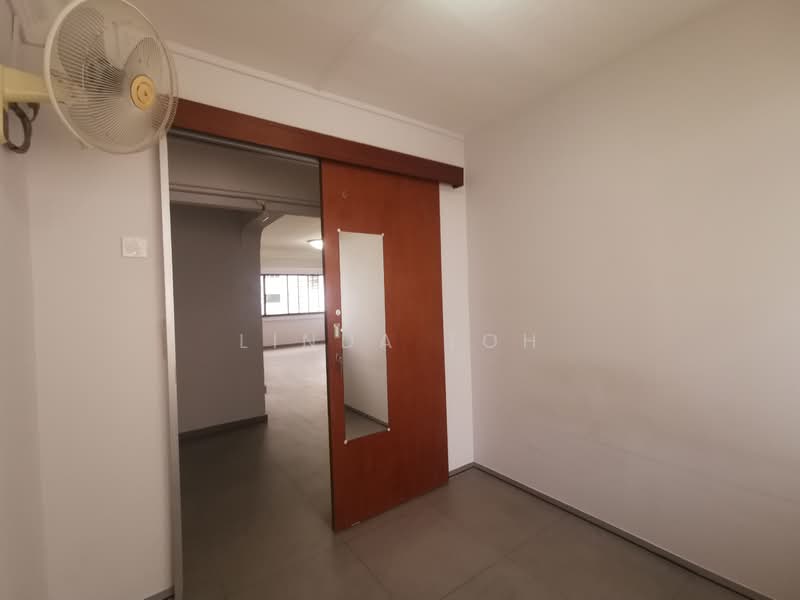 815 Tampines Avenue 4, 815 Tampines Avenue 4, 4 Bedrooms, 1,323 sqft, HDB Flat For Rent, by Linda Toh, 25031478 - 4th Room - PropertyGuru.com.sg