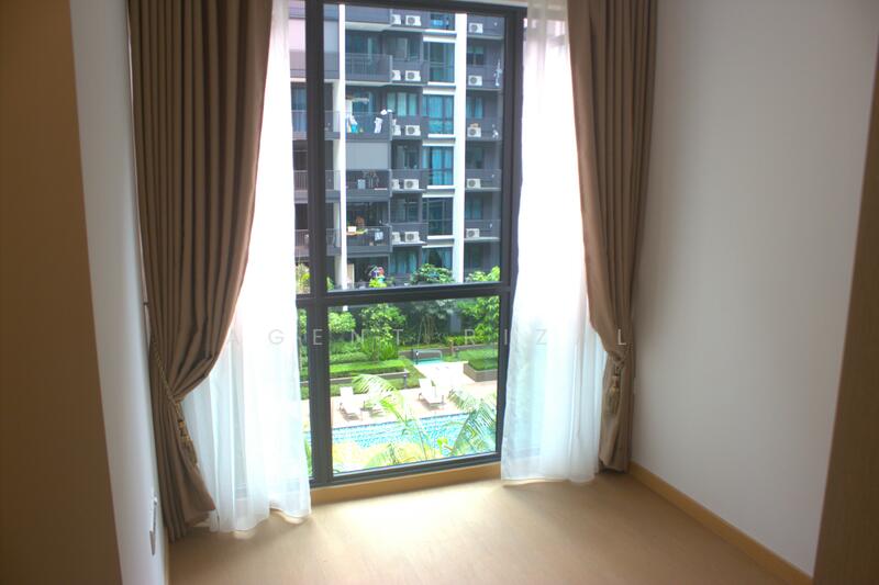 Agent Rizal - Treasure at Tampines 2 Beds 2 Baths Unit - Master Bedroom
