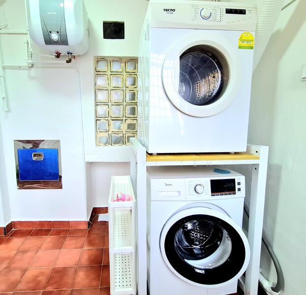 For Rent - Queensway Tower