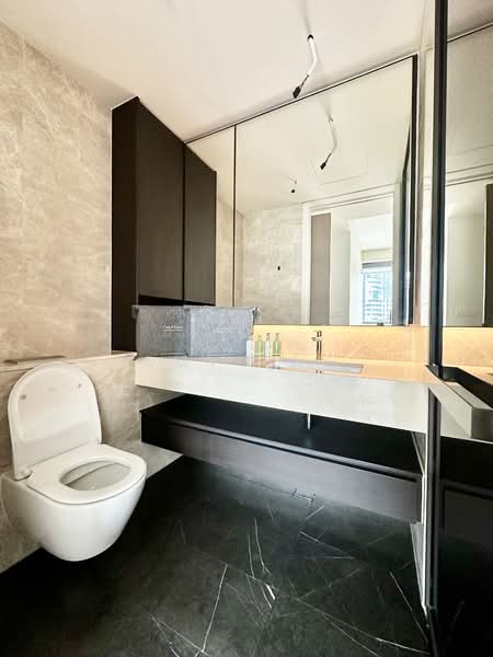 Amber Park, 18 Amber Gardens, East Coast / Marine Parade, 3 Bedrooms, 1,109 sqft, Condominium For Rent, by Amy Sng, 25034221 - Master Bath - PropertyGuru.com.sg