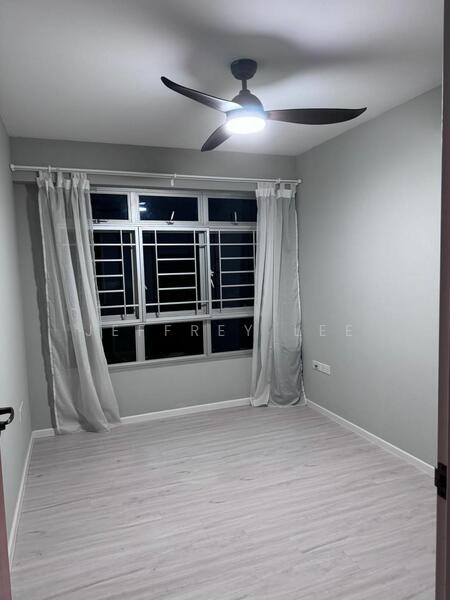 For Rent - 211C Compassvale Lane