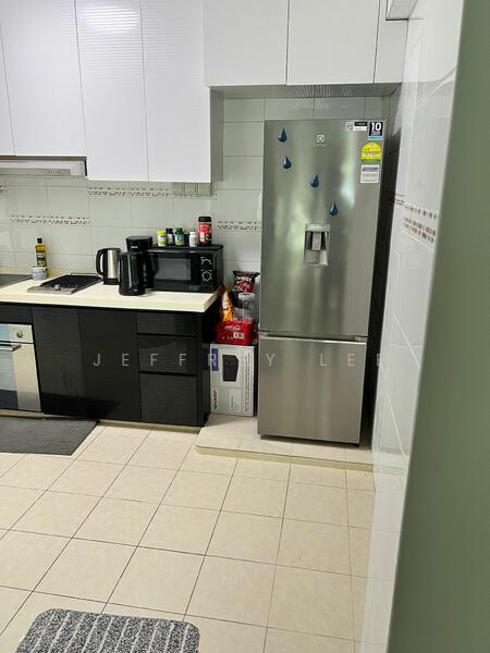 For Rent - 211C Compassvale Lane