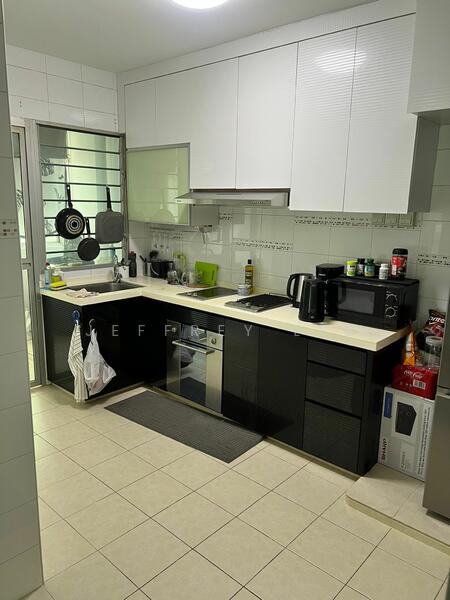 For Rent - 211C Compassvale Lane