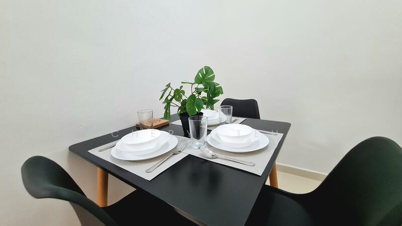 For Rent - Queensway Tower