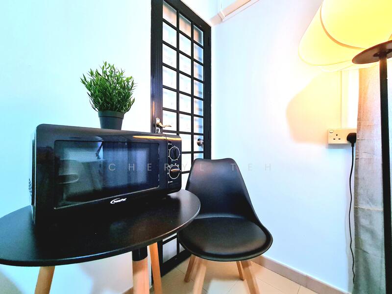 For Rent - Queensway Tower