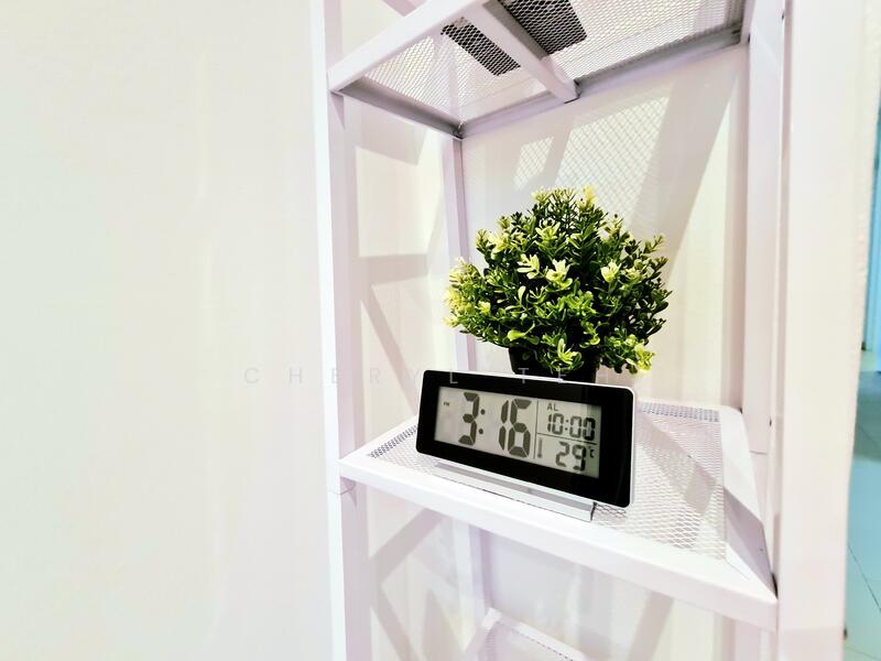 For Rent - Queensway Tower