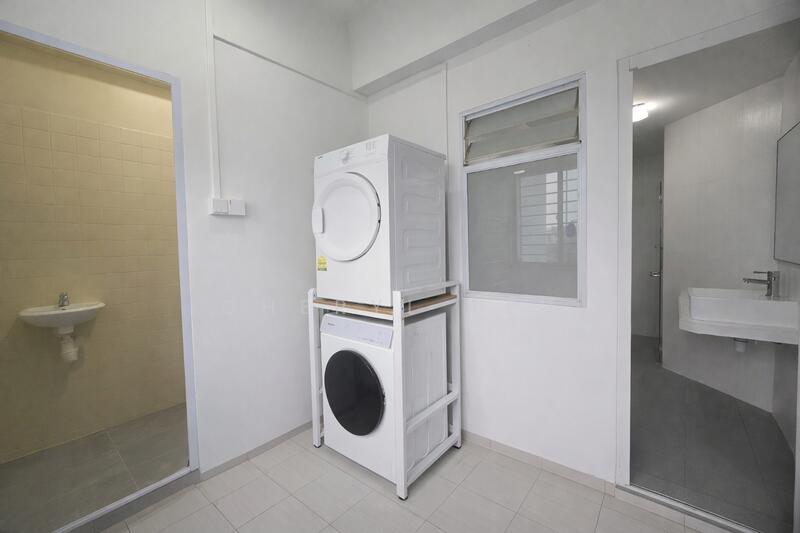 For Rent - Queensway Tower