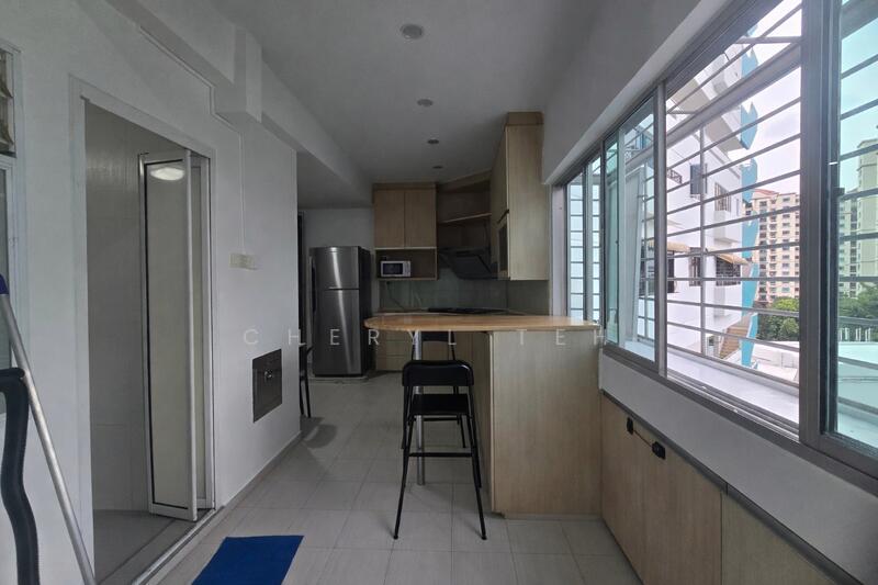 For Rent - Queensway Tower