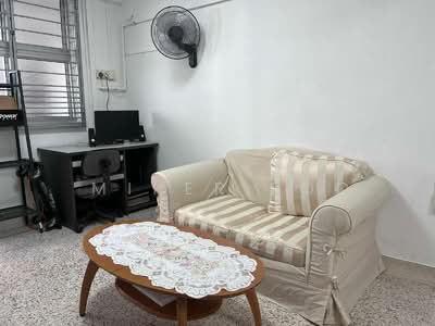 For Rent - 208 Boon Lay Place